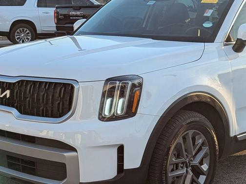 2023 Kia Telluride LX