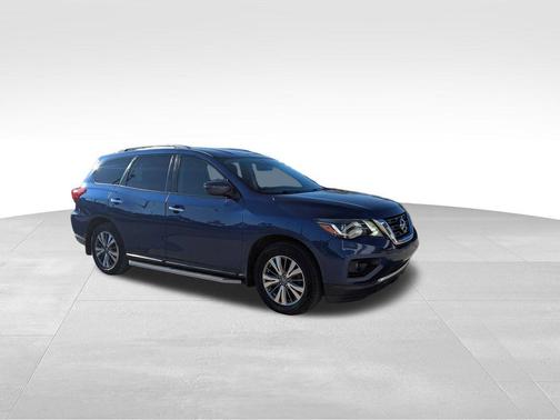 2018 Nissan Pathfinder SV