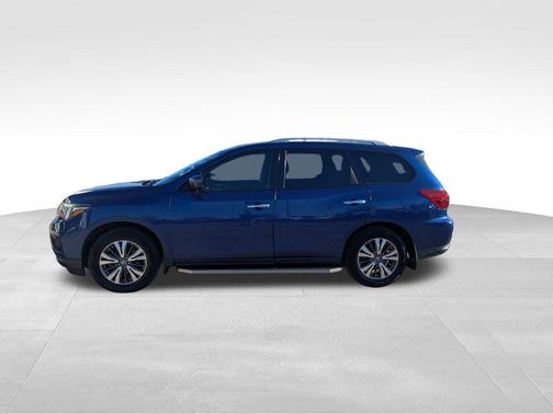 2018 Nissan Pathfinder SV