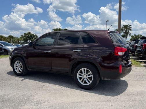 Dark Cherry 2015 Kia Sorento LX