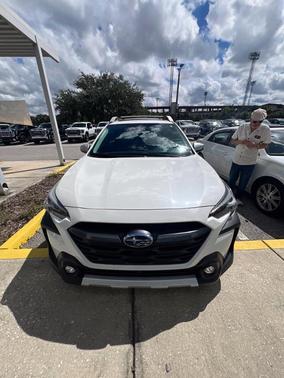 Crystal White Pearl 2025 Subaru Outback Touring XT