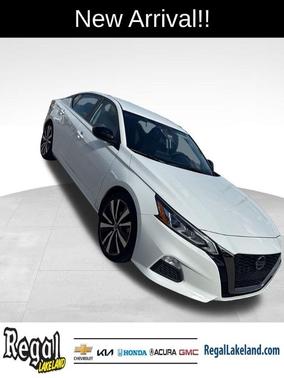 2022 Nissan Altima 2.5 SR