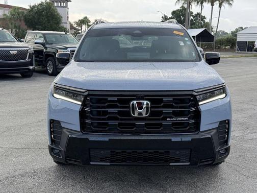 Sonic Gray Pearl 2026 Honda Pilot Black Edition