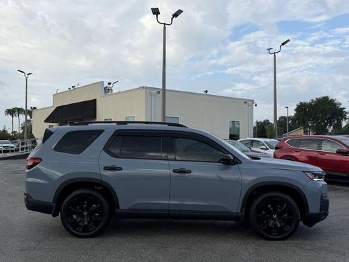 Sonic Gray Pearl 2026 Honda Pilot Black Edition