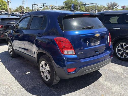 Blue Topaz Metallic 2017 Chevrolet Trax LS