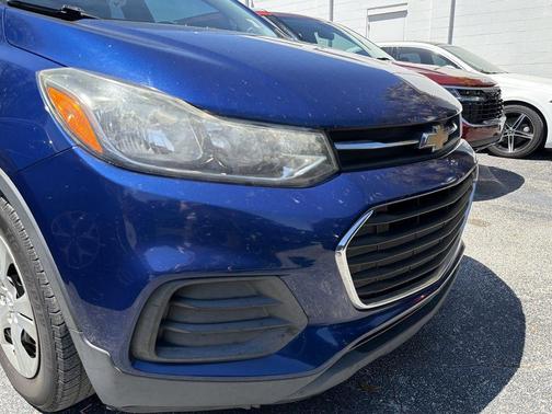 Blue Topaz Metallic 2017 Chevrolet Trax LS
