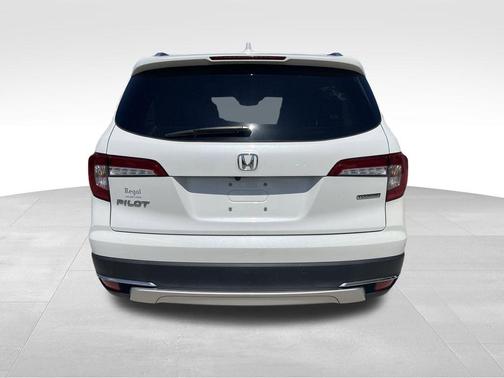 2022 Honda Pilot Touring 7-Passenger