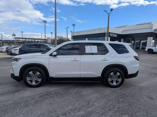 Platinum White Pearl 2024 Honda Pilot EX-L