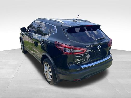 2021 Nissan Rogue Sport SV