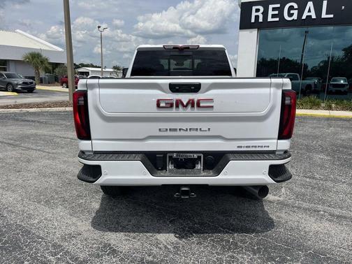 2025 GMC Sierra 2500 Denali