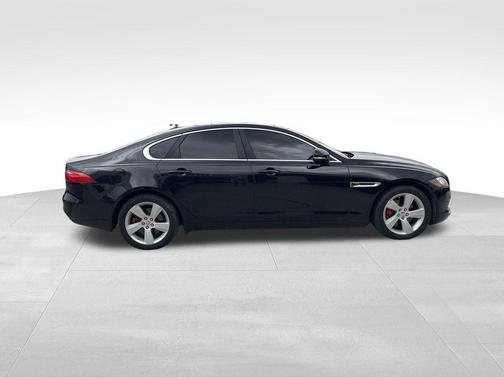 2018 Jaguar XF 25t