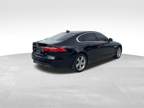 2018 Jaguar XF 25t