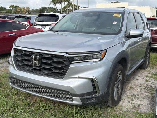 Silver 2025 Honda Pilot EX-L