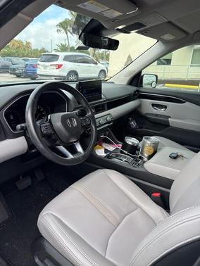 Silver 2025 Honda Pilot EX-L