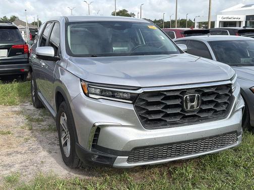 Silver 2025 Honda Pilot EX-L