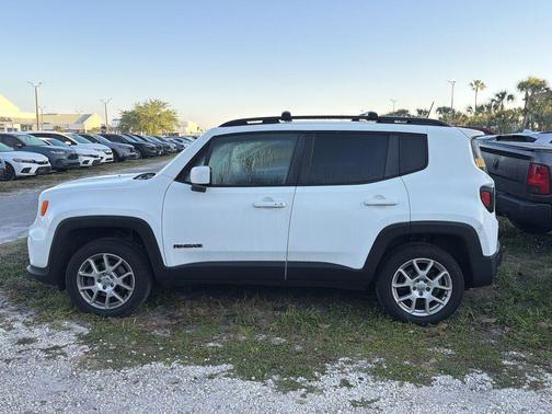 Alpine White Clearcoat 2019 Jeep Renegade Latitude