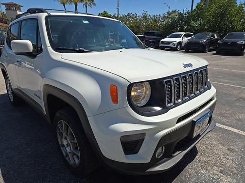 Alpine White Clearcoat 2019 Jeep Renegade Latitude