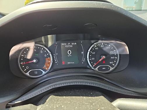 Alpine White Clearcoat 2019 Jeep Renegade Latitude