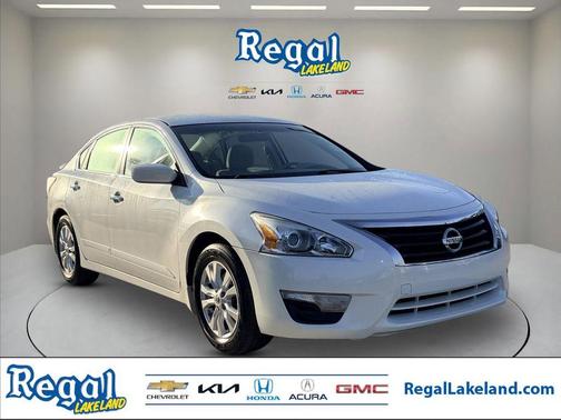 Pearl White 2015 Nissan Altima 2.5 S
