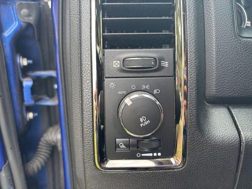 2014 RAM 1500 Sport