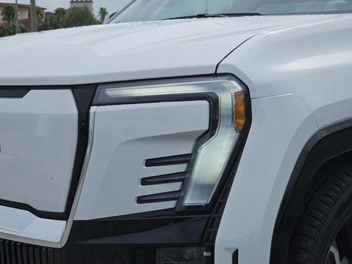 2025 GMC Sierra EV Denali