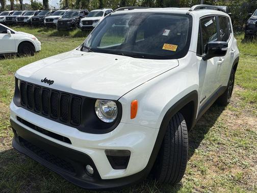 Alpine White Clearcoat 2023 Jeep Renegade Altitude