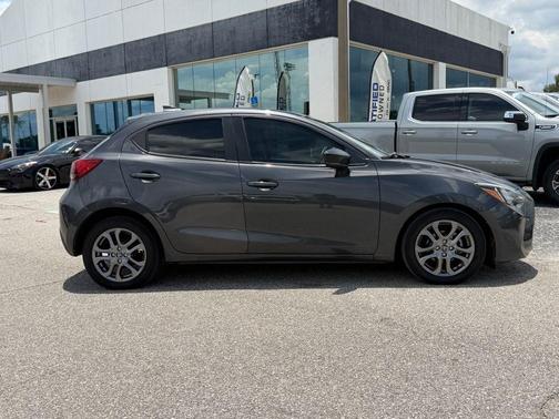 Graphite 2020 Toyota Yaris Sedan LE