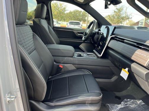 2025 GMC Sierra EV Denali