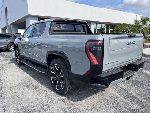2025 GMC Sierra EV Denali