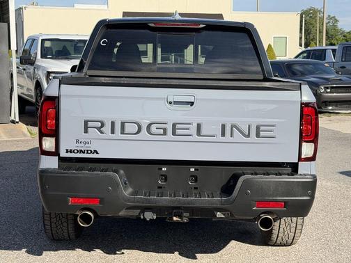 Sonic Gray Pearl 2025 Honda Ridgeline Black Edition