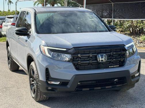 Sonic Gray Pearl 2025 Honda Ridgeline Black Edition