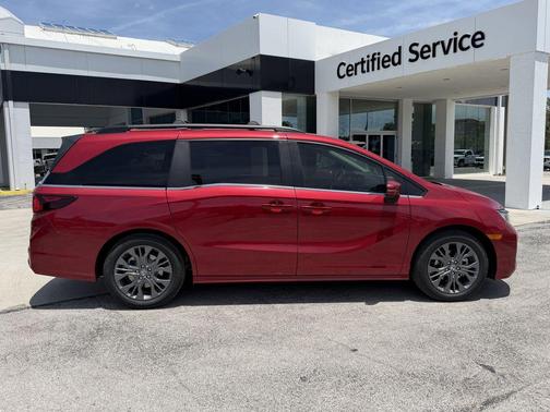 Radiant Red Metallic II 2026 Honda Odyssey Touring