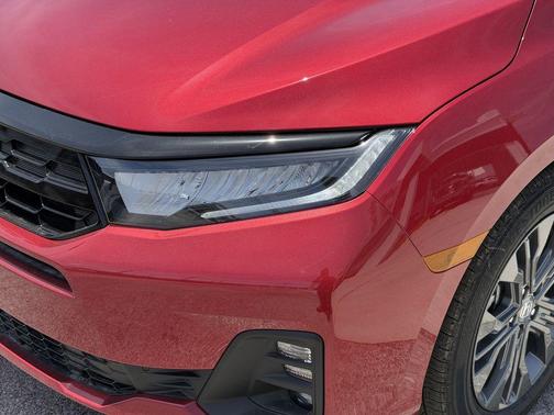 Radiant Red Metallic II 2026 Honda Odyssey Touring