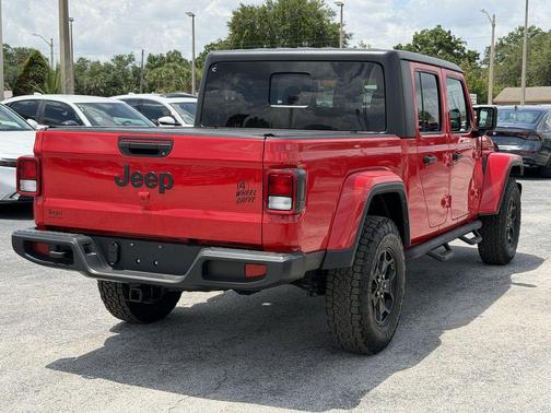 Firecracker Red Clearcoat 2022 Jeep Gladiator Sport