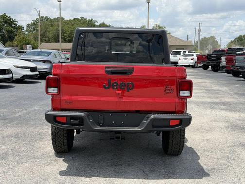 Firecracker Red Clearcoat 2022 Jeep Gladiator Sport