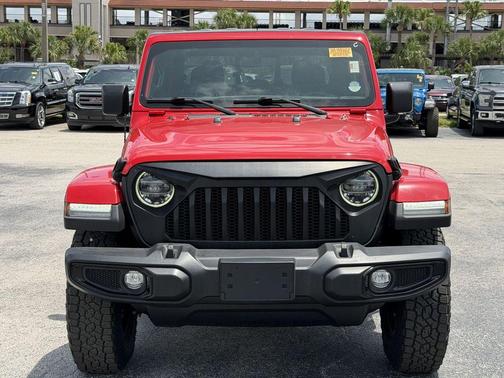 Firecracker Red Clearcoat 2022 Jeep Gladiator Sport