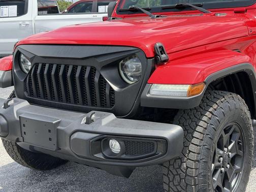 Firecracker Red Clearcoat 2022 Jeep Gladiator Sport