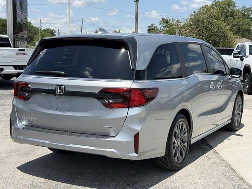 Solar Silver Metallic 2026 Honda Odyssey Touring