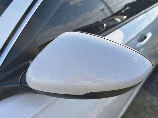 White 2023 Honda Accord Hybrid EX-L
