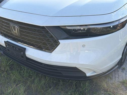 White 2023 Honda Accord Hybrid EX-L