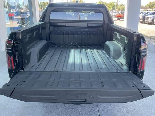 2025 GMC Sierra EV Denali
