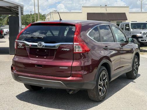 Red 2016 Honda CR-V SE