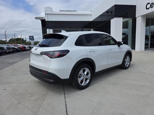 2025 Honda HR-V LX