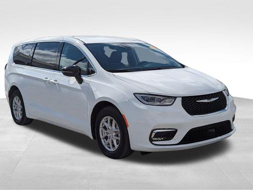 2024 Chrysler Pacifica Touring-L