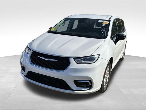 2024 Chrysler Pacifica Touring-L