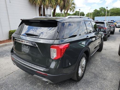 Green Metallic 2022 Ford Explorer Limited