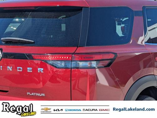 2022 Nissan Pathfinder Platinum