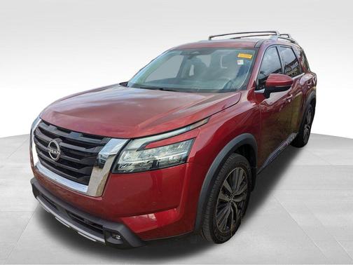 2022 Nissan Pathfinder Platinum