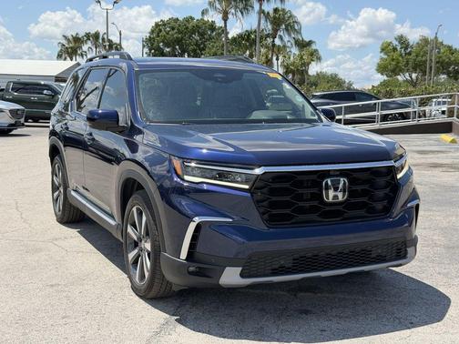 Obsidian Blue Pearl 2025 Honda Pilot Elite