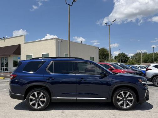 Obsidian Blue Pearl 2025 Honda Pilot Elite